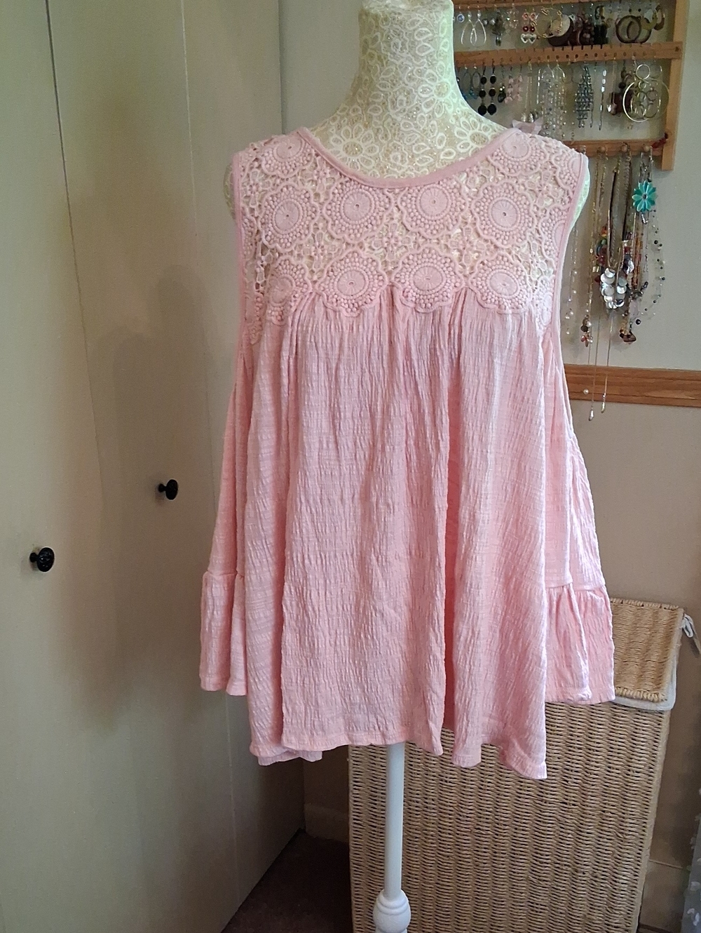Women's Pink/peach Lace Yoke Cold Shoulder Tunic Top. Sz XL